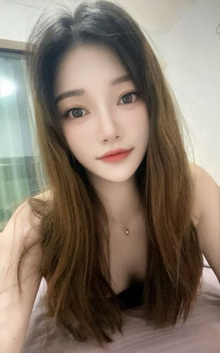 前挺后翘颜值老师