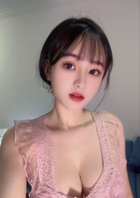 天河胸形柔美赵灵儿