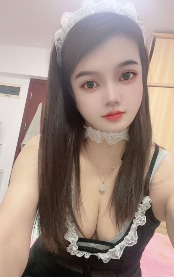 女仆制服大奶少妇