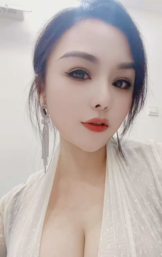 大胸波霸回归