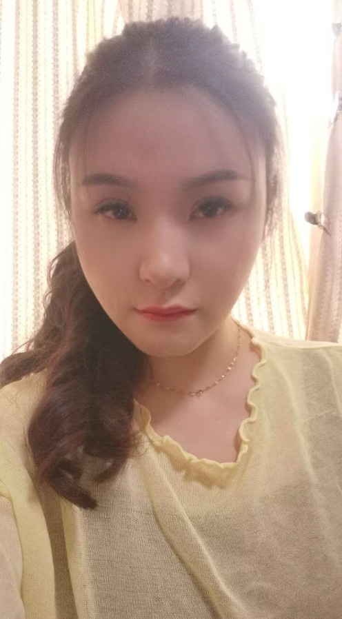 汉口火车站附近小女生