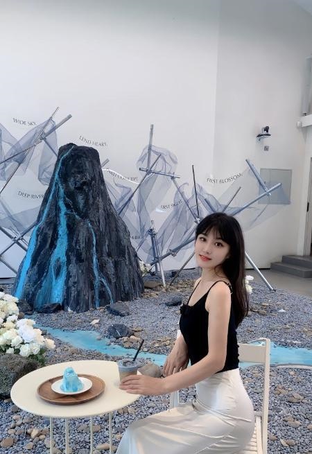 温柔贴心颜值姗姗