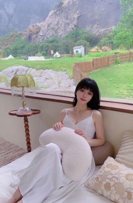 温柔贴心颜值姗姗