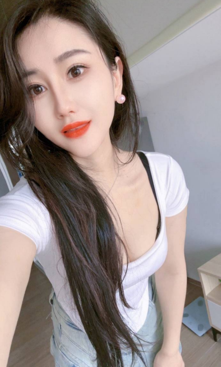 天河皮肤白皙美艳少妇
