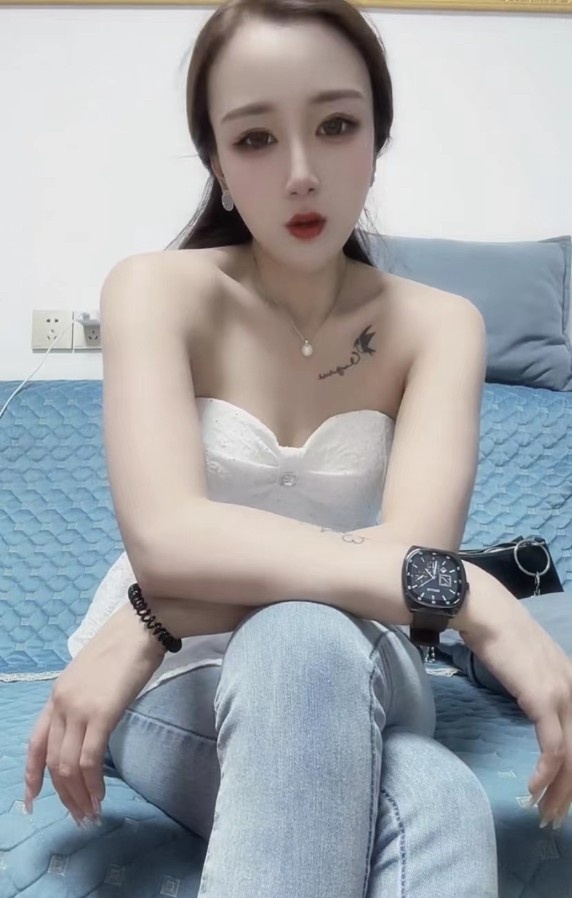 身材不错的重庆小姐姐