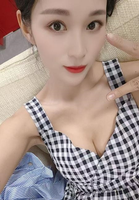 普陀贝贝小美女