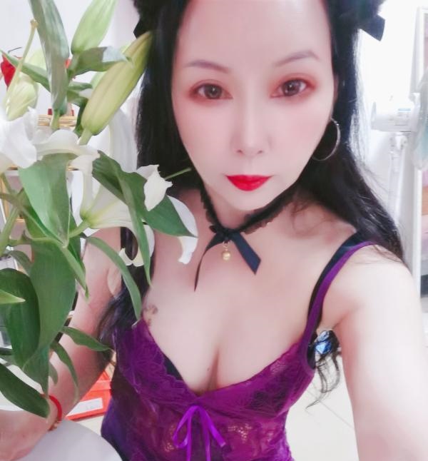 美腿气质小姐姐