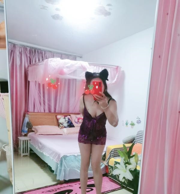 美腿气质小姐姐