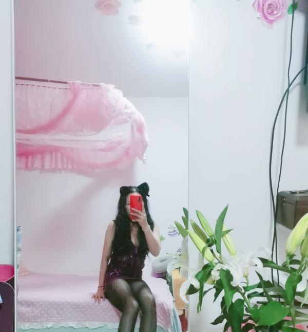 美腿气质小姐姐