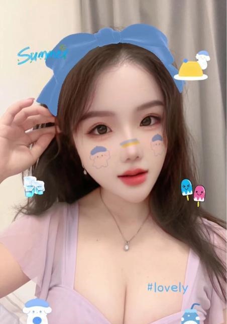 甜美大奶小雪