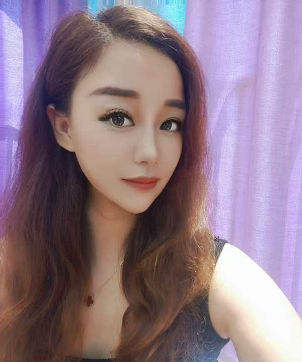 皮裙美臀御姐