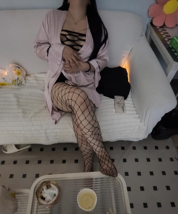 南开奥城骚气女人