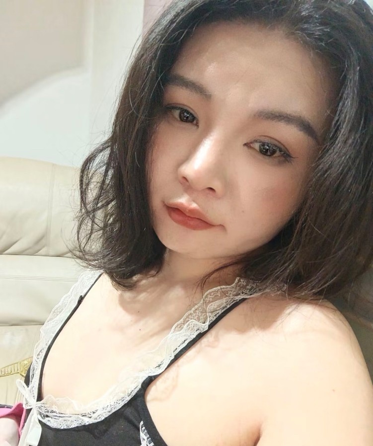 肉感服务控小姐姐