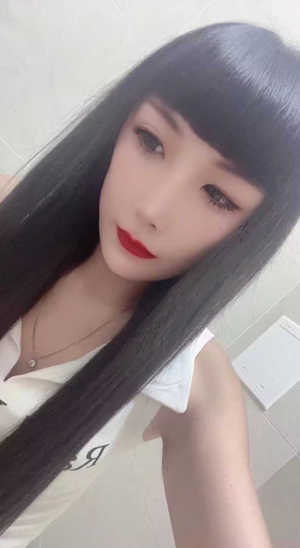 河东披肩发少妇