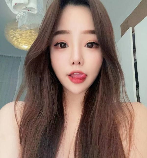 余姚大胸颜值妹子