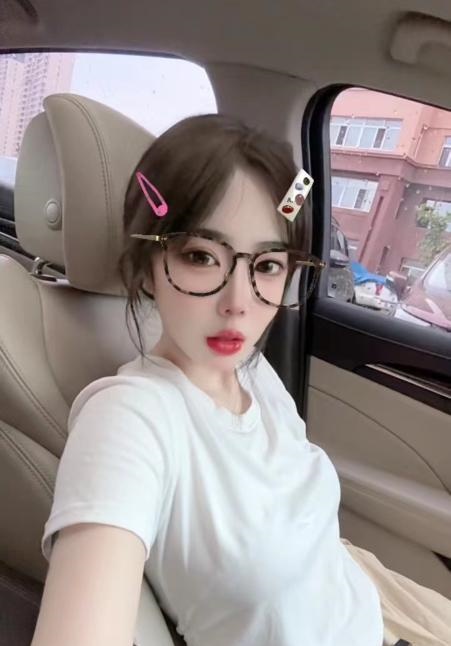 脸哥回归