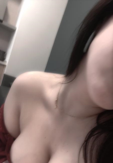 广州蜜桃臀美女
