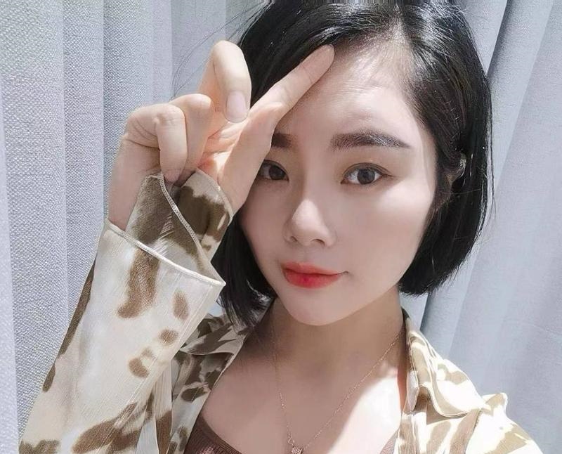 江阴短发风骚妹子