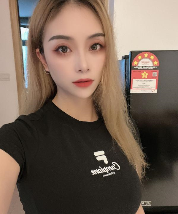 高挑美女媛媛
