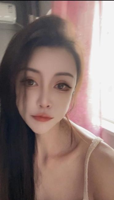 果冻美女大高个