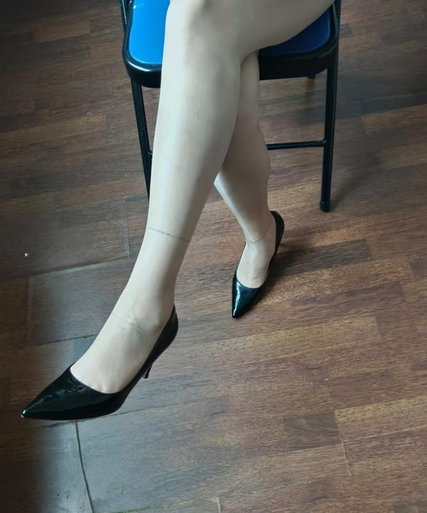 草桥三通熟女小曼