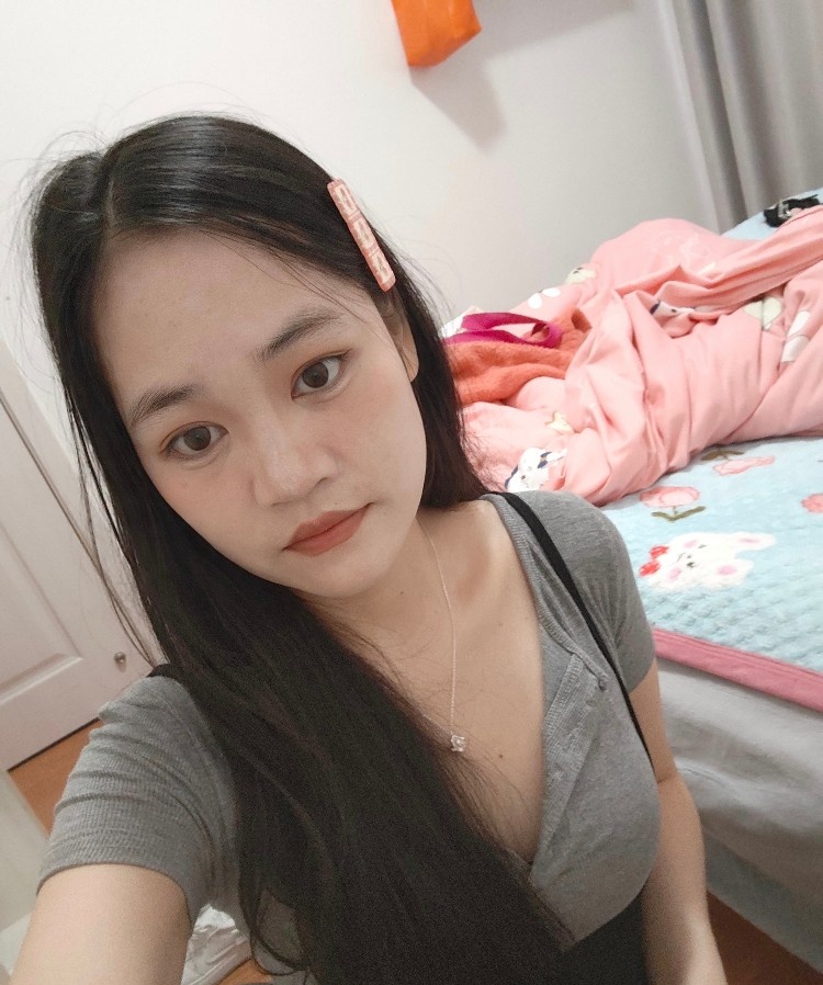 上位很会摇的小妹