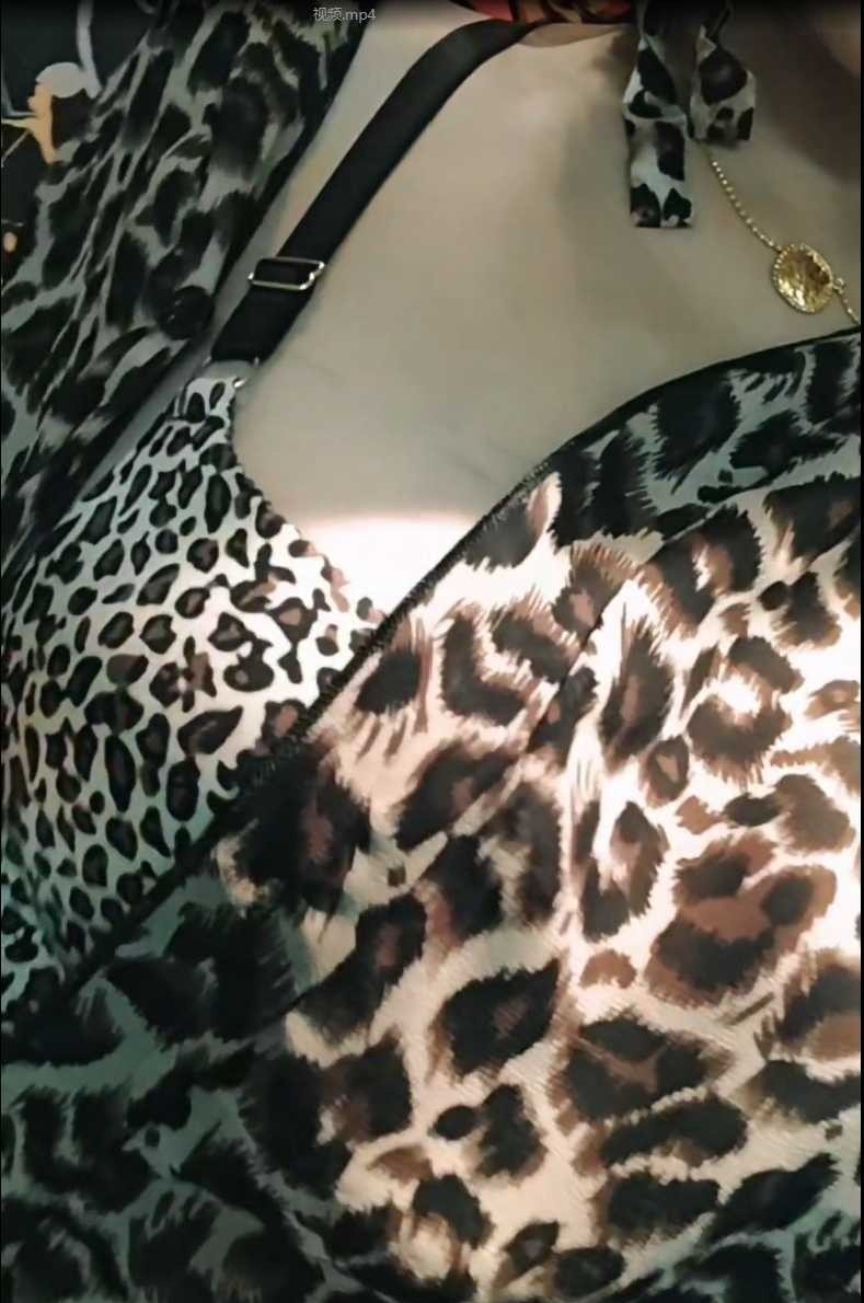 立水桥黑丝美腿瑜伽