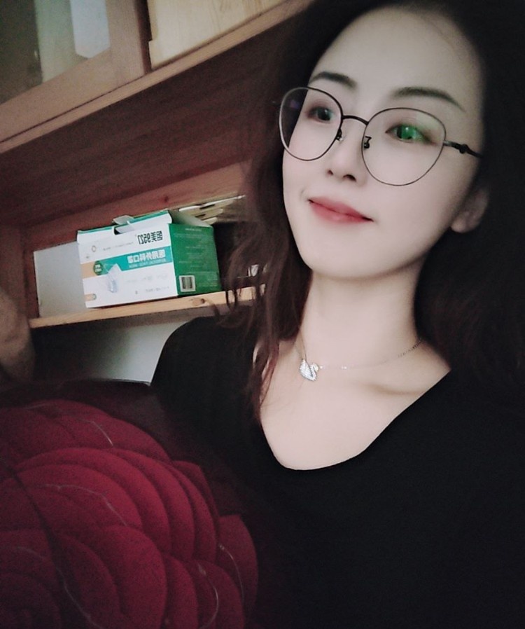 滨海大胸美女 千千结