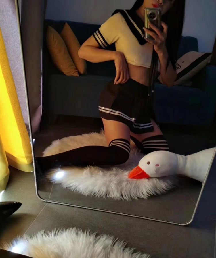 华丽服装模特个人兼职