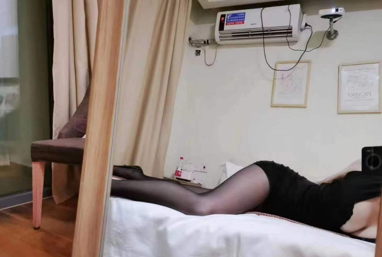 华丽服装模特个人兼职