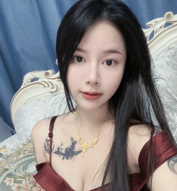 浦东D奶小骚货