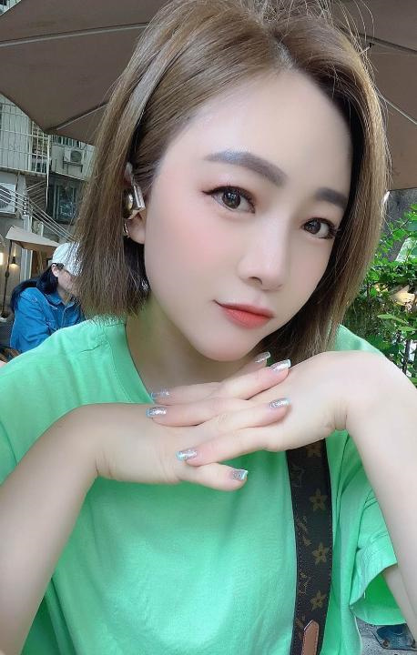 广州轻熟眼镜姐姐