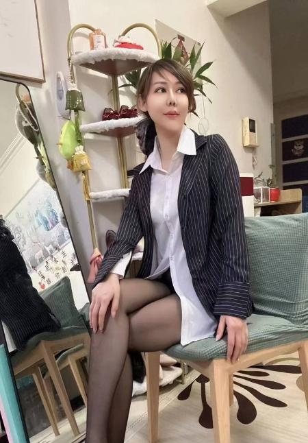 朝阳身材苗条贝贝