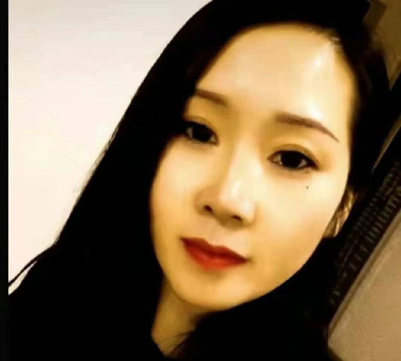 雪白大屁股少妇