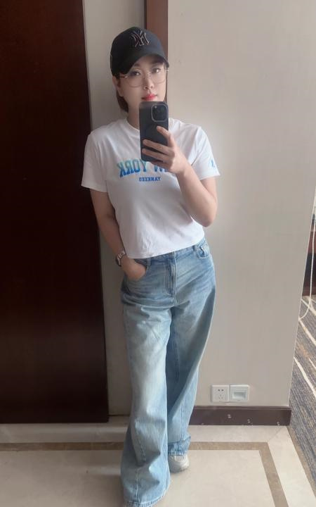 闷骚眼镜姐