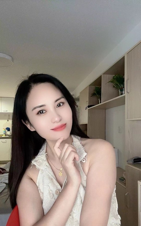 宝山气质人妻