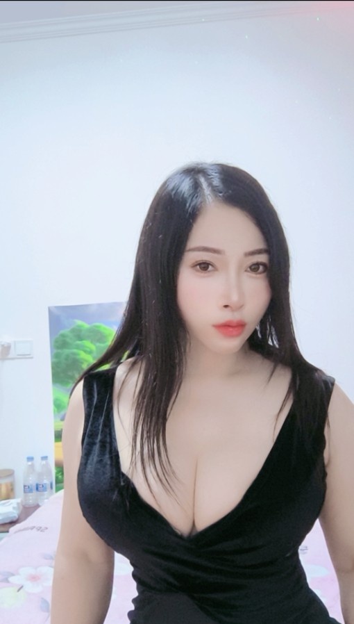 风骚大奶少妇