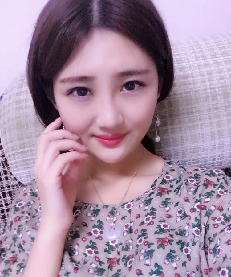 身材不错的玥玥妹