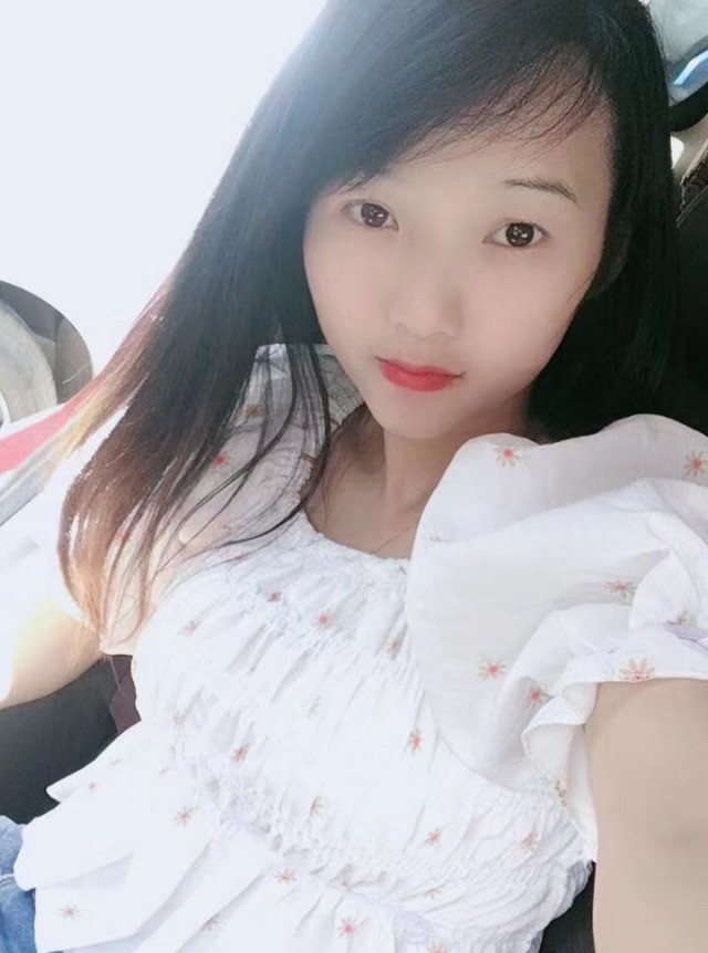 弥勒小姐姐出差在昆明