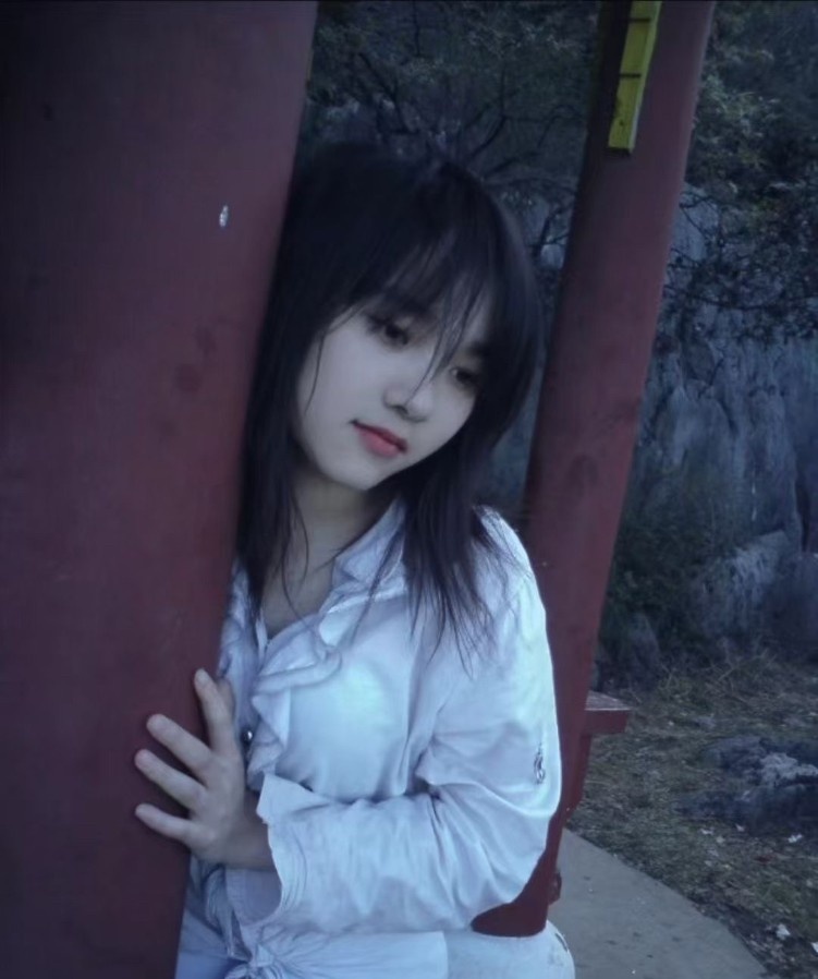 弥勒小姐姐出差在昆明