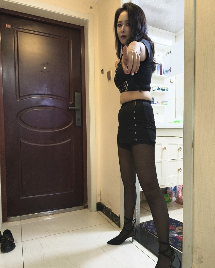 带啪带肛交女王