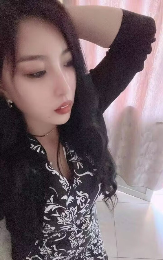 西区美女悦悦