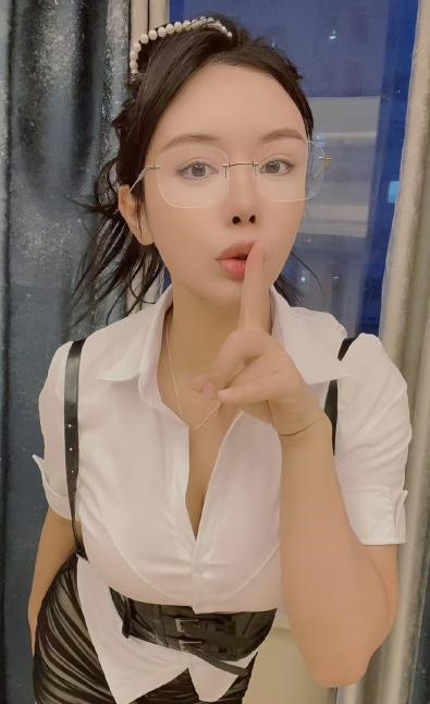 配合默契真奶少妇