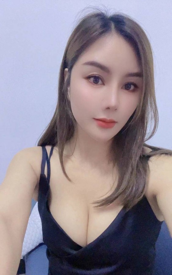 大胸骚女