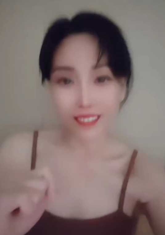 永宁门颜值9分的美丽熟女阿姨
