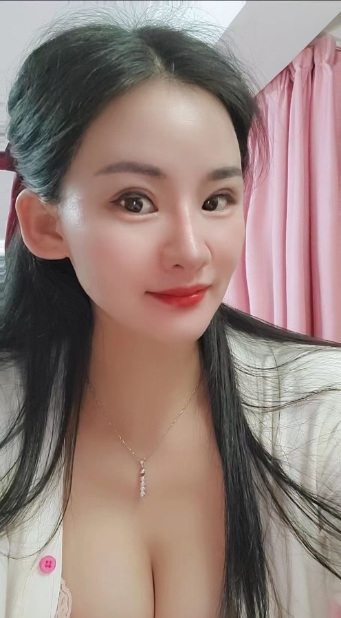 柳州五星街大奶少妇，值得一尝