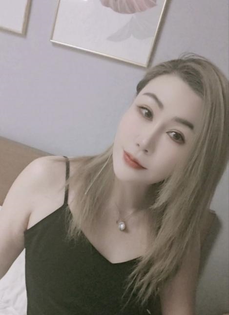 津南黑丝少妇