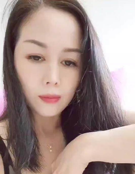乳神小姐姐