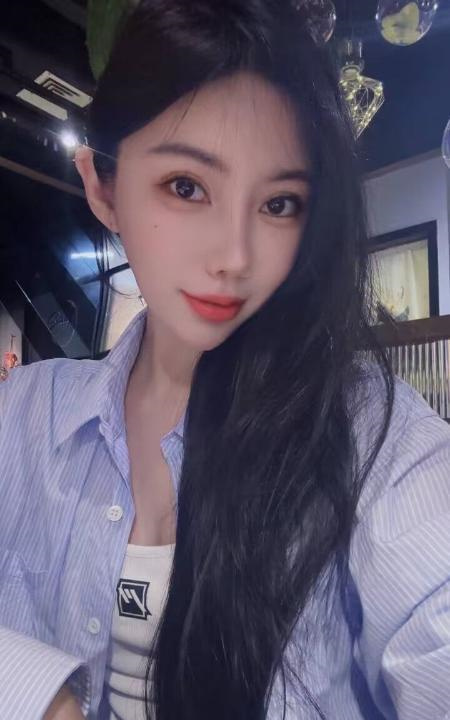 武侯气质美女果果