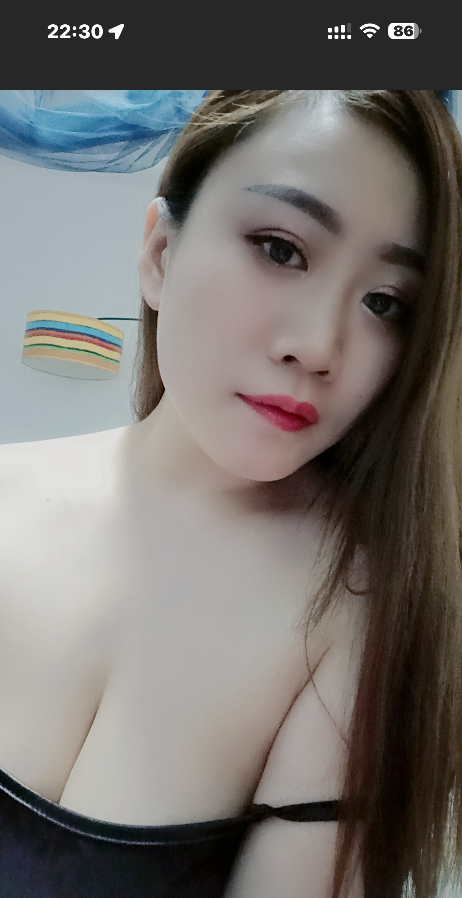 白云 丰满少妇